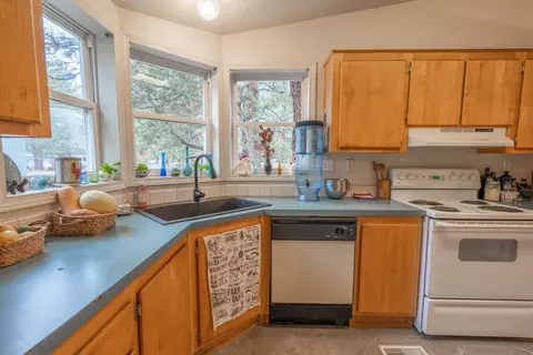 60924 Alpine Dr, Bend, OR 97702 photo 13
