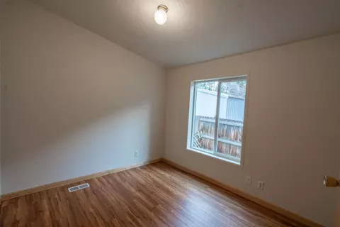 60924 Alpine Dr, Bend, OR 97702 photo 21