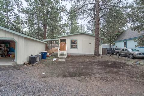 60924 Alpine Dr, Bend, OR 97702 photo 2