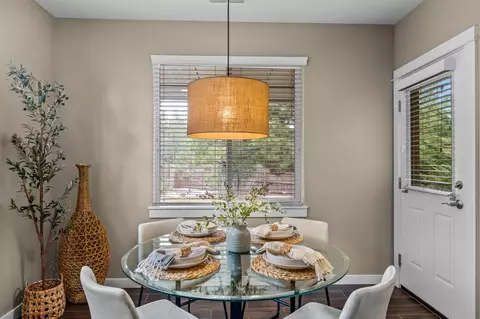 Dining - 63273 NW Newhall Pl, Bend, OR 97703 photo 2 of 3