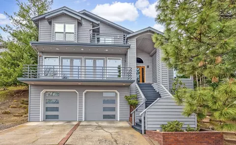 525 Dogwood Way, Ashland, OR 97520