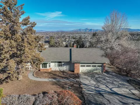 3525 SW Timber Ave, Redmond, OR 97756