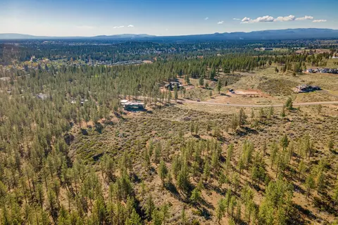 62545 Huntsman Loop, Bend, OR 97703 photo 16