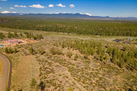62545 Huntsman Loop, Bend, OR 97703 photo 12