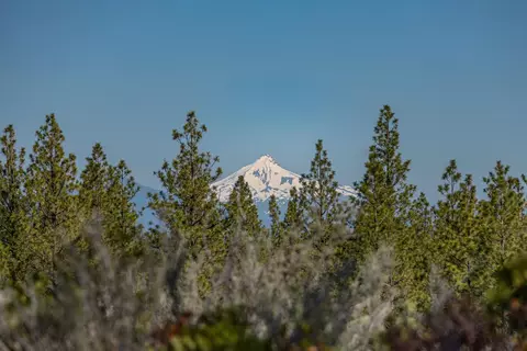 62545 Huntsman Loop, Bend, OR 97703