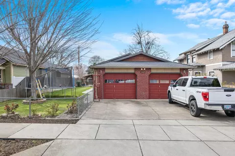 602 Plum St, Medford, OR 97501