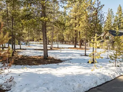 56383 Fireglass Loop #199, Bend, OR 97707 photo 5