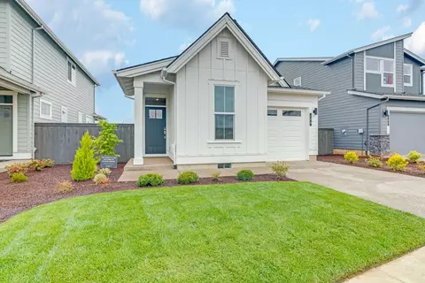 4166 SW 47th Pl, Redmond, OR 97756