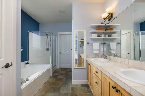 61878 Fall Creek Loop, Bend, OR 97702 photo 12