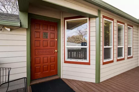 Exterior - 836 NE 9th St, Bend, OR 97701 photo 4 of 18