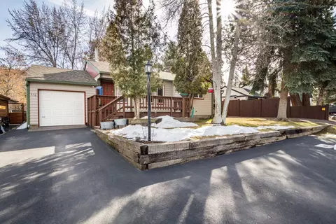 Exterior - 836 NE 9th St, Bend, OR 97701 photo 18 of 18