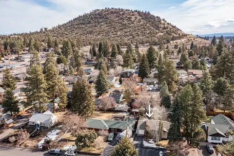 View/Area - 836 NE 9th St, Bend, OR 97701 photo 1 of 2