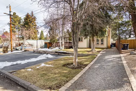 Exterior - 836 NE 9th St, Bend, OR 97701 photo 16 of 18