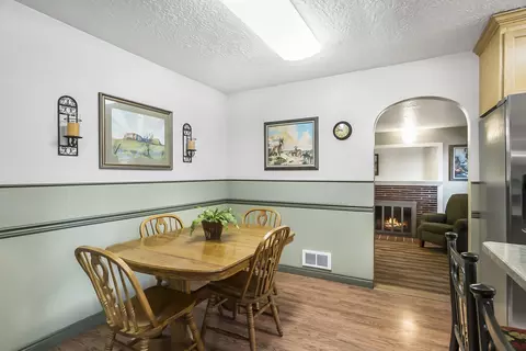 Dining - 836 NE 9th St, Bend, OR 97701 photo 1 of 1
