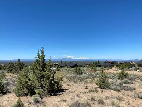 SW Hat Rock Loop, Powell Butte, OR 97753