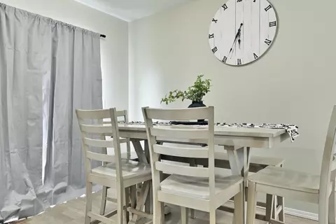 Dining - 224 Northview Dr, Eagle Point, OR 97524 photo 1 of 1