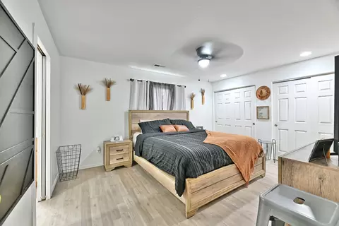Bedroom - 224 Northview Dr, Eagle Point, OR 97524 photo 1 of 2