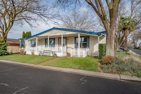 2600 Stearns Way #13B, Medford, OR 97501