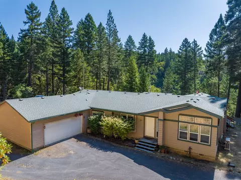 214 Newt Gulch Rd, Grants Pass, OR 97527