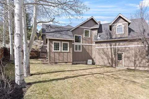 Exterior - 676 NW Powell Butte Loop, Bend, OR 97703 photo 2 of 6