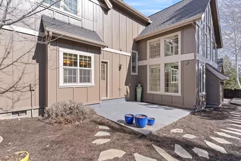 Exterior - 676 NW Powell Butte Loop, Bend, OR 97703 photo 5 of 6