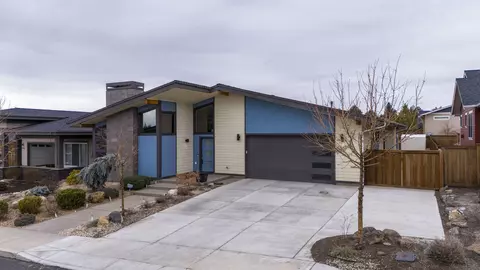 4661 SW Yew Leaf Ct, Redmond, OR 97756