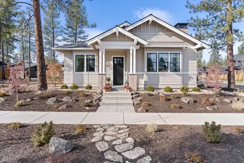 1199 NW Londonderry Pl, Bend, OR 97703