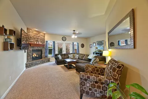 Living - 2000 Bluegrass Dr, Central Point, OR 97502 photo 1 of 3