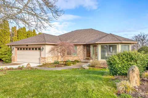 3111 Westminster Dr, Medford, OR 97504