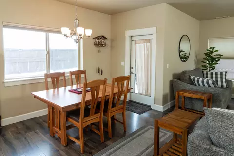 21390 NE Nolan Ct, Bend, OR 97701 photo 6
