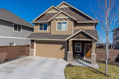 21390 NE Nolan Ct, Bend, OR 97701