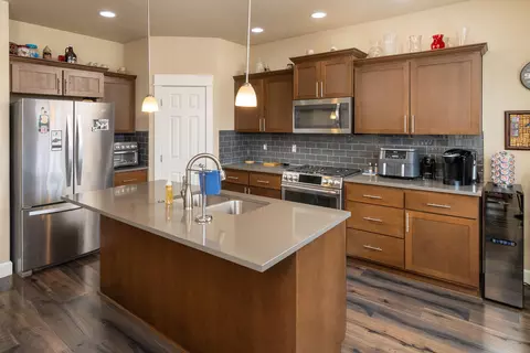 21390 NE Nolan Ct, Bend, OR 97701 photo 5