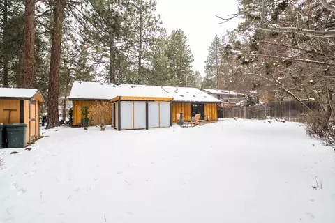 Exterior - 60962 Onyx St, Bend, OR 97702 photo 9 of 12