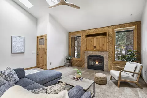 Bedroom - 60962 Onyx St, Bend, OR 97702 photo 1 of 3