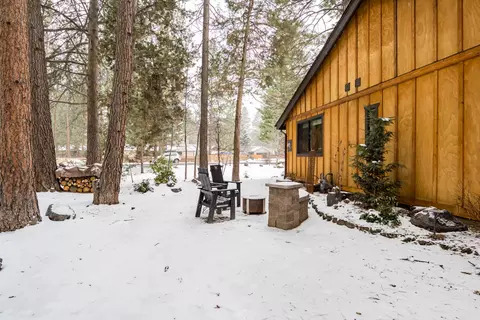 View/Area - 60962 Onyx St, Bend, OR 97702 photo 1 of 2