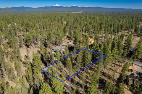 56225 Mirror Rock Loop, Bend, OR 97707 photo 9