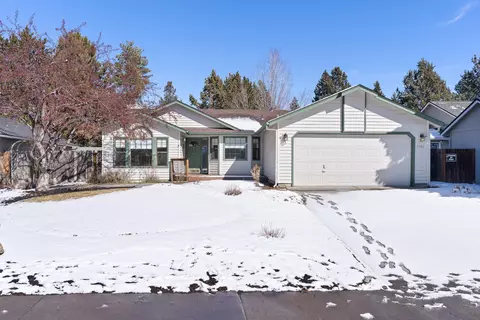 1140 SE Teakwood Dr, Bend, OR 97702