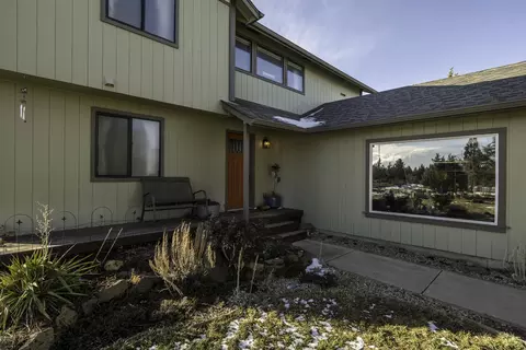 Exterior - 20515 Bowery Ln, Bend, OR 97703 photo 3 of 12