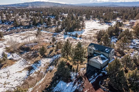 View/Area - 20515 Bowery Ln, Bend, OR 97703 photo 4 of 7