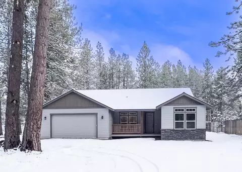 60080 Navajo Rd, Bend, OR 97702