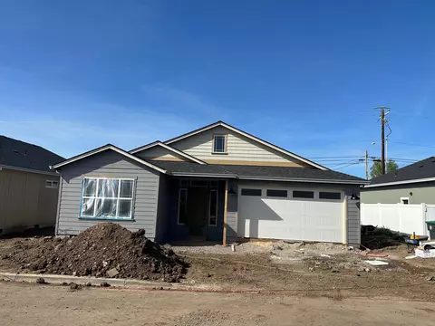 3769 Nicholas Way, White City, OR 97503