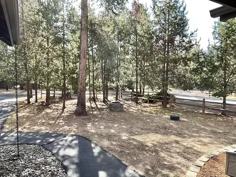 Exterior - 15322 Bear St, La Pine, OR 97739 photo 3 of 17