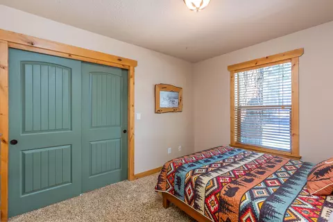 Bedroom - 15322 Bear St, La Pine, OR 97739 photo 5 of 8