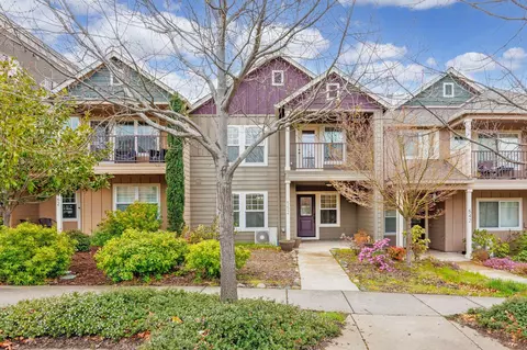 552 Fair Oaks Ave, Ashland, OR 97520