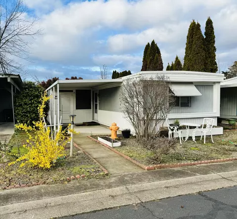 2252 Table Rock Rd #227, Medford, OR 97501