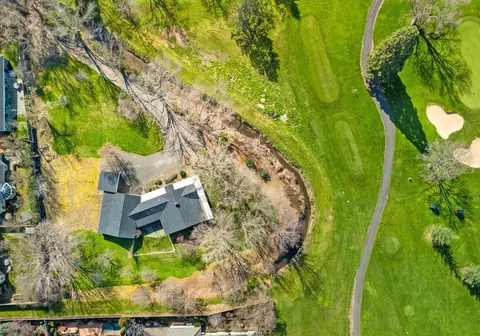 3501 Shamrock Dr, Medford, OR 97504