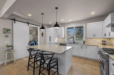 Kitchen - 61295 Howe Way, Bend, OR 97702 photo 4 of 7