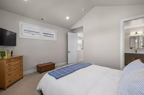 Bedroom - 61295 Howe Way, Bend, OR 97702 photo 5 of 7