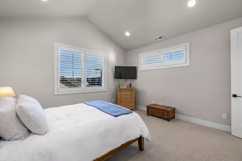 Bedroom - 61295 Howe Way, Bend, OR 97702 photo 6 of 7