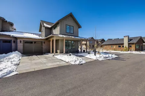Exterior - 61295 Howe Way, Bend, OR 97702 photo 2 of 14